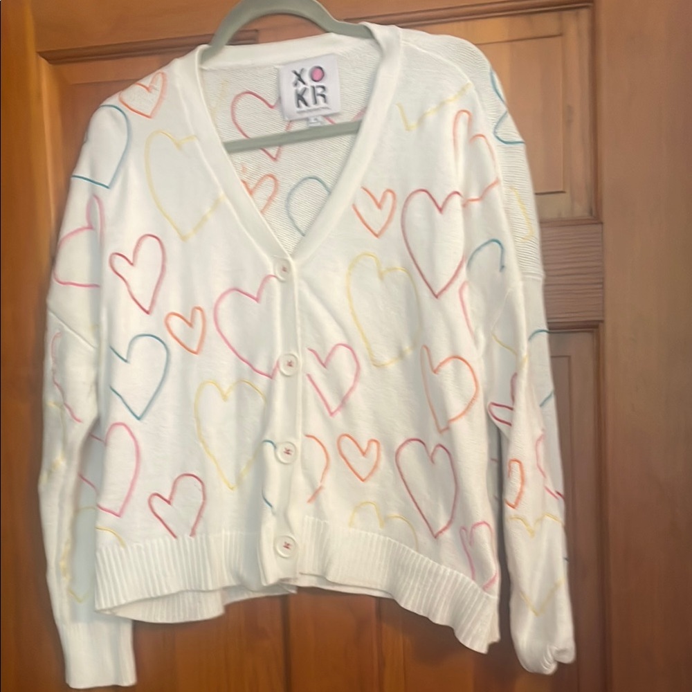 XOKR White V-Neck Cardigan with Multicolor Heart Pattern Medium Nice